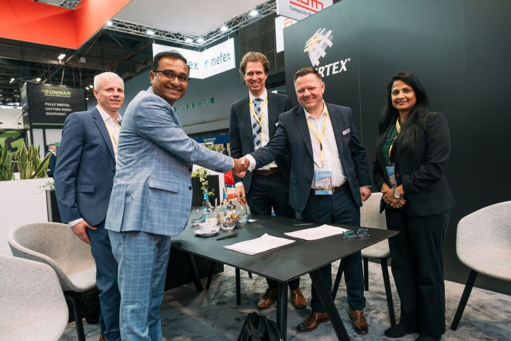 Unterzeichnung einer Vereinbarung zwischen Geschäftspartnern